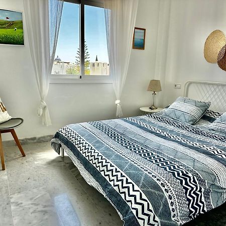 Bright Apartment 300M From The Beach Sitio de Calahonda Ngoại thất bức ảnh