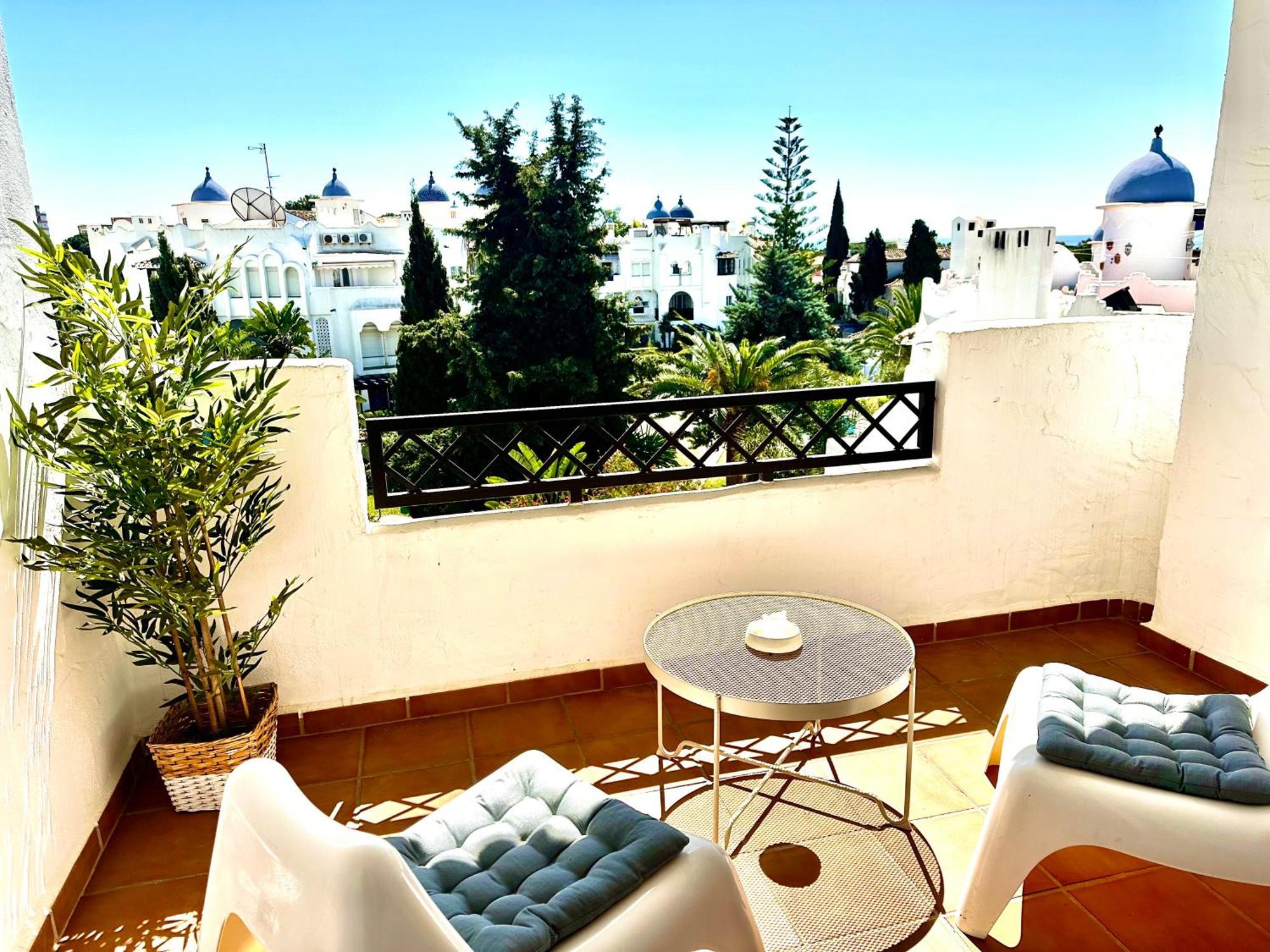 Bright Apartment 300M From The Beach Sitio de Calahonda Ngoại thất bức ảnh