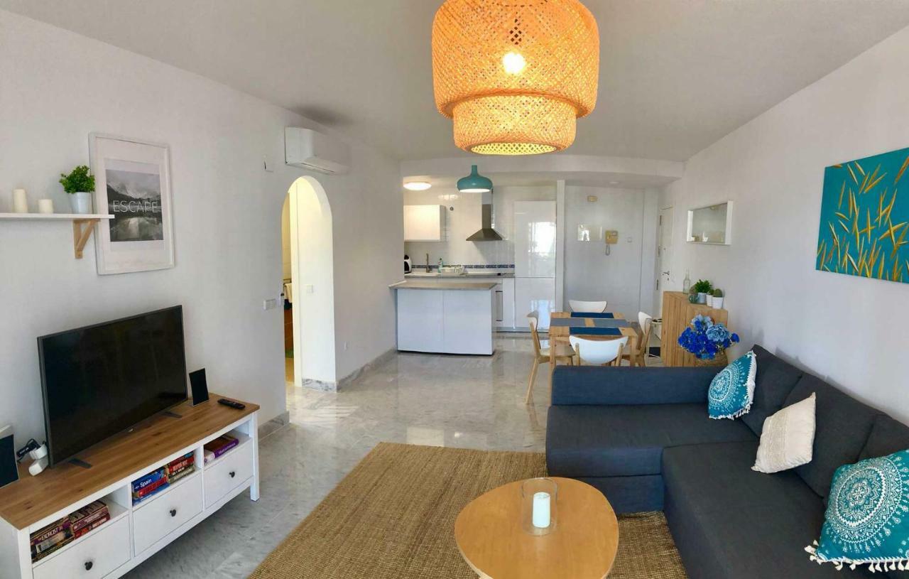 Bright Apartment 300M From The Beach Sitio de Calahonda Ngoại thất bức ảnh