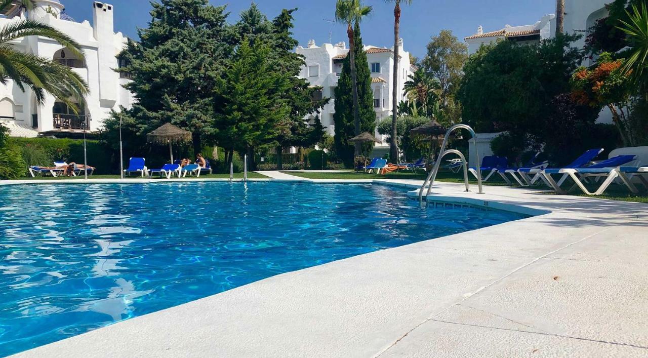 Bright Apartment 300M From The Beach Sitio de Calahonda Ngoại thất bức ảnh